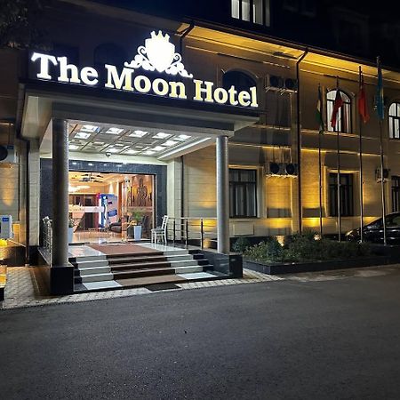 The Moon Tashkent Hotel ภายนอก รูปภาพ